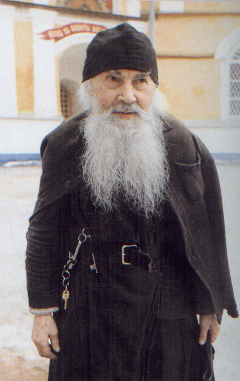 За отец Серафим, несветиот светец, кој 60 години ни со мислите не излегол од манастирот