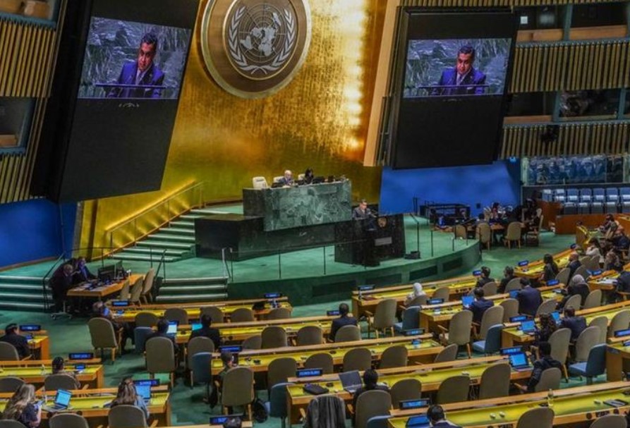 Генералното Собрание на ОН усвои резолуција за хуманитарно примирје во Газа, без осуда за Хамас