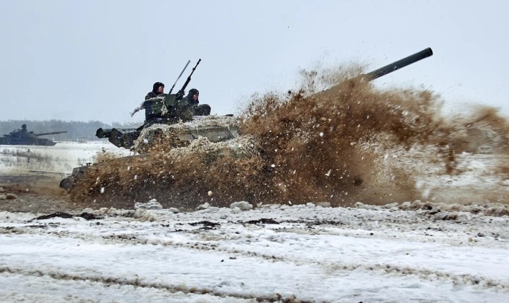 ВОЈНА ВО УКРАИНА: Украинската војска тврди дека уништила руски команден центар на Крим, а руската дека ги соборила ракетите