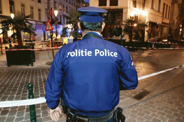 ПО ВООРУЖЕНИОТ НАПАД ВО БРИСЕЛ: Во Белгија останува во сила третото ниво на опасност од терористичка закана