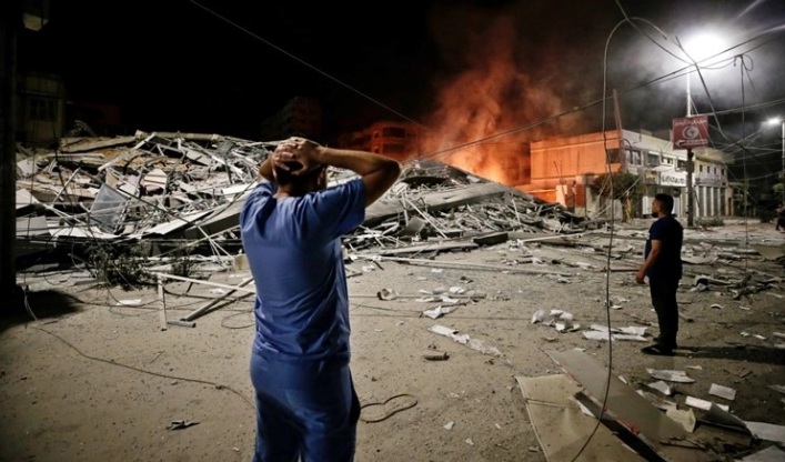 ПОЈАС ГАЗА: Најмалку 200 лица се убиени ноќеска во израелско бомбардирање, соопшти палестинското Министерство за здравство