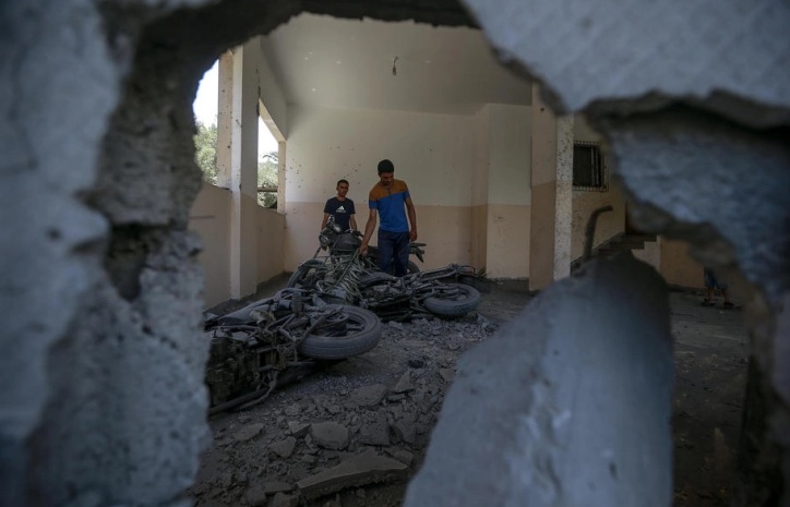 ПОЈАС ГАЗА: Стотици згради целосно уништени во вечерашното израелско бомбардирање, соопшти палестинската цивилна одбрана