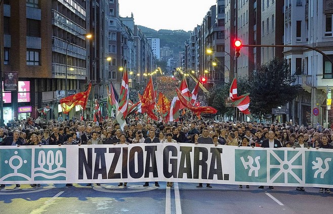 СЕВЕРНА ШПАНИЈА: Баскијците организираа голем протест, сакаат поголема автономија
