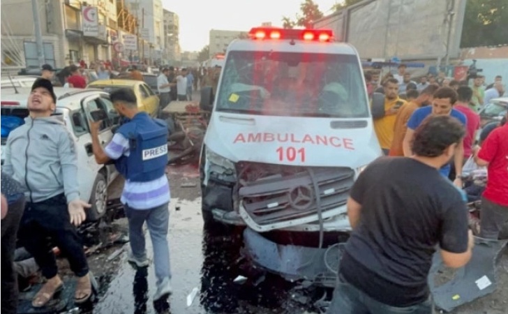 ПОЈАС ГАЗА: Загинаа 15 лица, а 60 се ранети во израелски воздушен напад врз амбулантни возила за евакуација на ранетите од опколената Газа