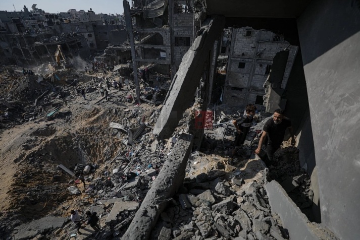 АЛ КУДРА: Израел со воздушни напади погоди и породилиште во болница полна со жени и медицински персонал во градот Газа