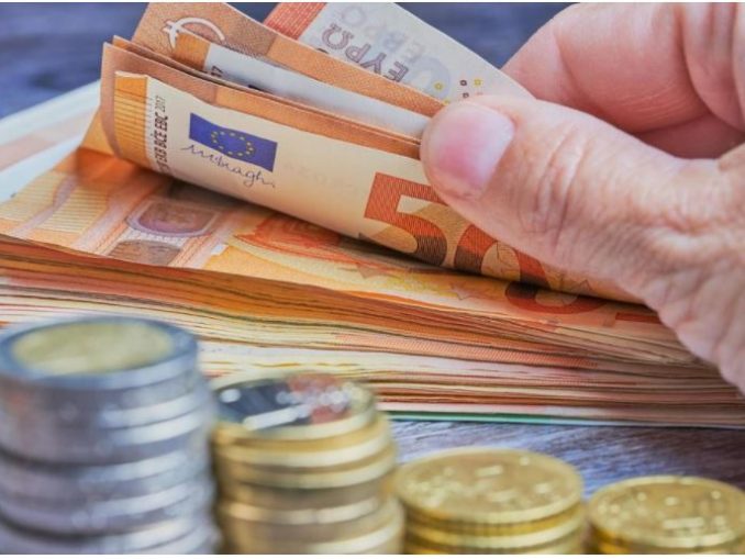 Лихтенштајн со највисоки плати во Европа, Украина со најниски