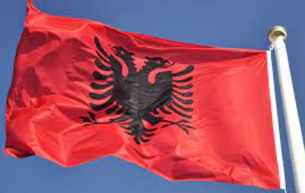 Веел албанско знаме во училиште во Велес, па реагирала полицијата