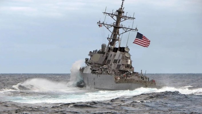 ПЕНТАГОН: Американски воен брод и неколку комерцијални бродови се нападнати денеска во Црвеното Море