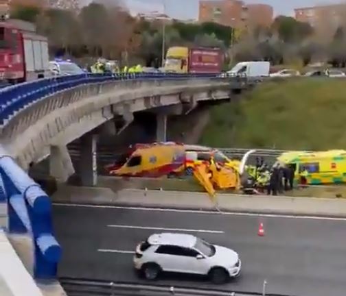 Хеликоптер се урна на обиколницата во Мадрид