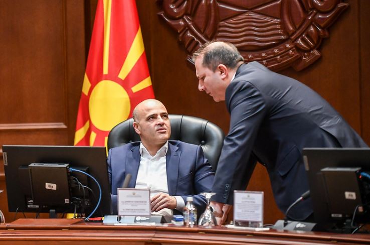 НОВО ИМЕ И ХАОС: Владата на СДС ја понижи Македонија со смена на името, а Спасовски ја остави без пасоши, реагира ВМРО-ДПМНЕ
