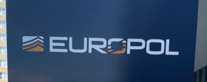 ЕВРОПОЛ: Бугарите, Романците, Србите и Украинците се главните учесници во криминалните мрежи за трговија со луѓе во ЕУ
