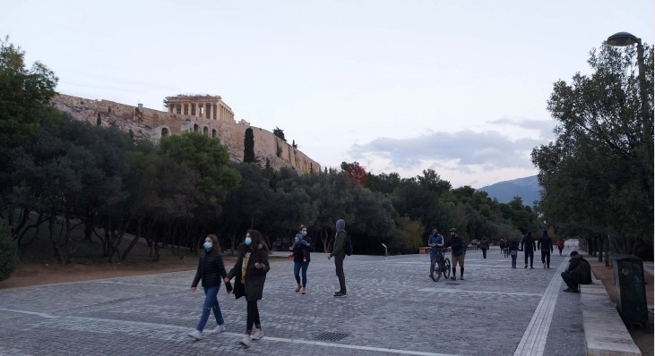 ПАК ЗАПЛАШУВАЊА СО КОВИД-19: Во Грција зголемен бројот на заразени, хоспитализирани, приклучени на апарати и на починати