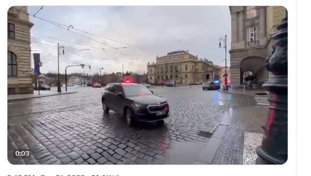 Неколку загинати и десетина повредени во пукање во центарот на Прага