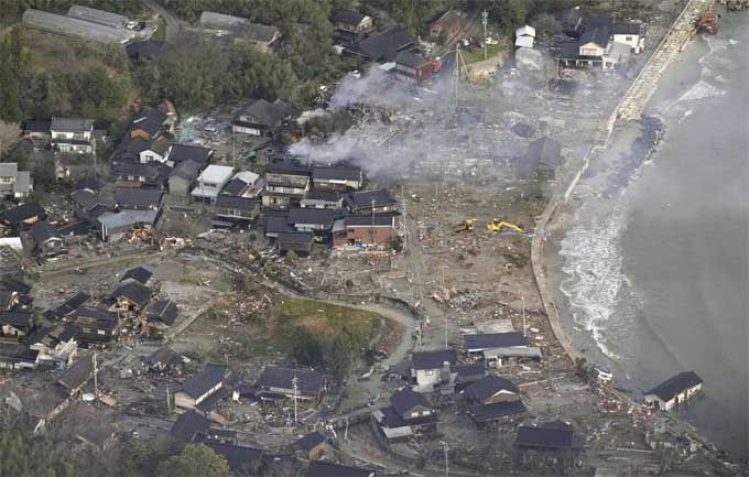 БРОЈОТ СЕ ЗГОЛЕМУВА: Најмалку 73 загинати во разорниот земјотрес во Јапонија