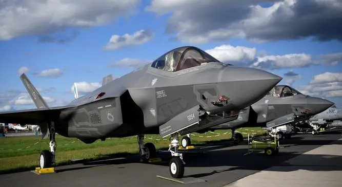 ВООРУЖУВАЊЕ НА ГРЦИЈА: Атина од САД ќе купи 40 воени авиони Ф-35 и бесплатно ќе добие пакет воена опрема
