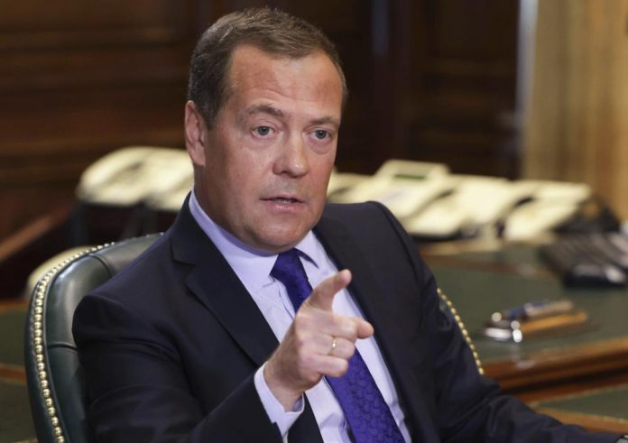 Сунак на Киев му вети огромна помош, Медведев предупреди во кој случај Русија ќе смета дека е во војна со В. Британија