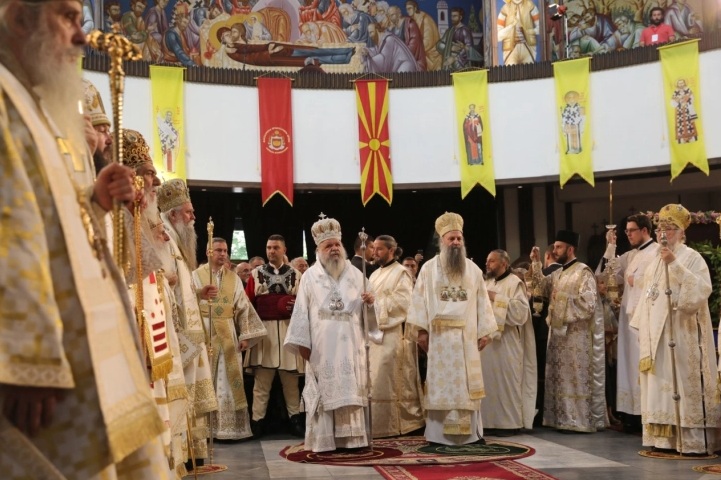 БОЖИКНО ИНТЕРВЈУ НА ПАТРИЈАРХОТ ПОРФИРИЈ: Односите на СПЦ со Македонската православна црква, не се добри, туку се братски