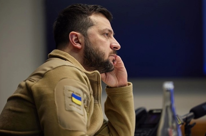 ЗЕЛЕНСКИ ВЧЕРА ГО СМЕНИ, ДЕНЕСКА ХЕРОЈ: Наредувам на генерал Залужни да му се додели титулата Херој на Украина