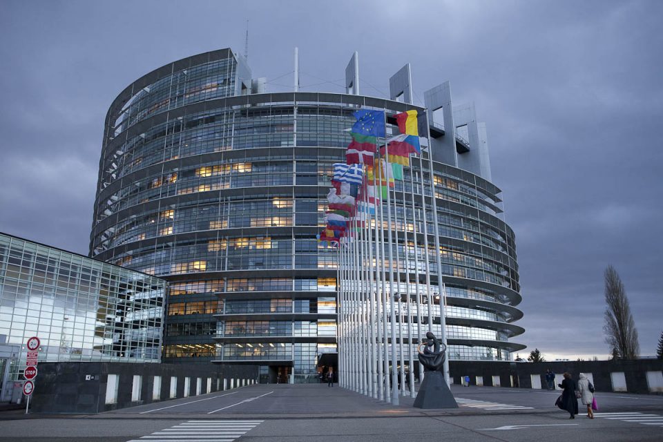 ИЗВЕШТАЈ НА ЕП: ЕУ не треба да го одложува приемот на нови членки
