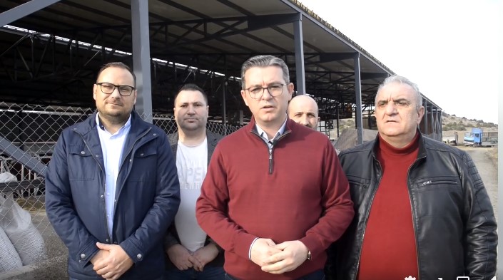 ТРИПУНОВСКИ: Граѓаните на Македонија пијат увозно млеко бидејќи власта го уништи сточарството