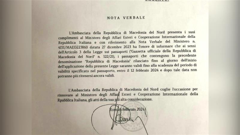 Амбасадорот во Италија со нота ги прогласил за неважечки пасошите со „Република Македонија“