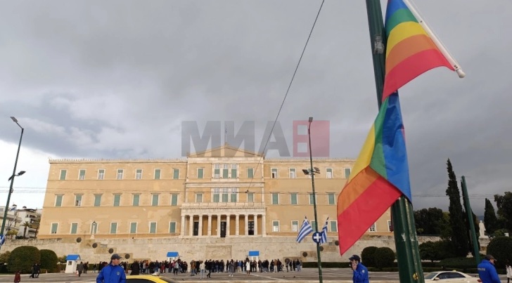 ИСТОПОЛОВИ БРАКОВИ: Грција е 16-та во ЕУ, 37-ма во светот и прва православна земја што легализира брак меѓу маж и маж, жена и жена