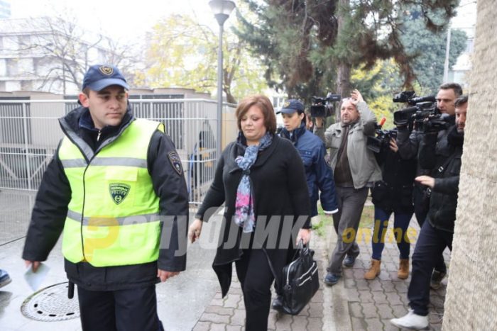 Катица Јанева излезе од Идризово