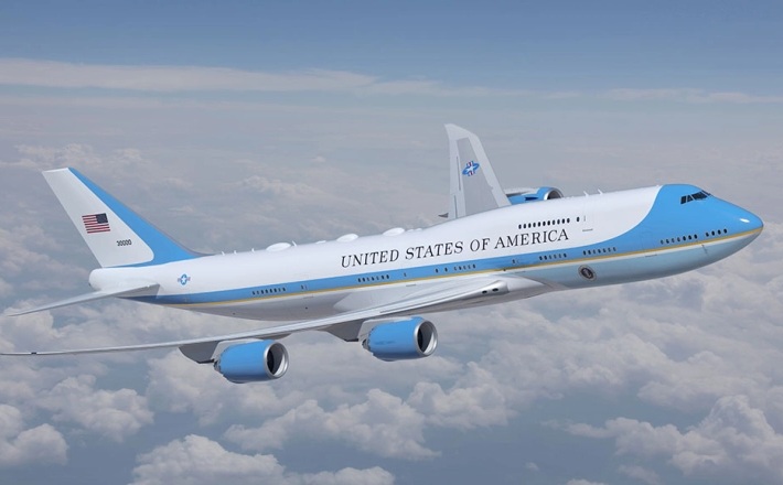 КРАЖБИ ВО НАЈБЕЗБЕДНИОТ АВИОН НА СВЕТОТ: Се чини сите крадат во авионот Ер Форс 1 на претседателот на САД, Џо Бајден