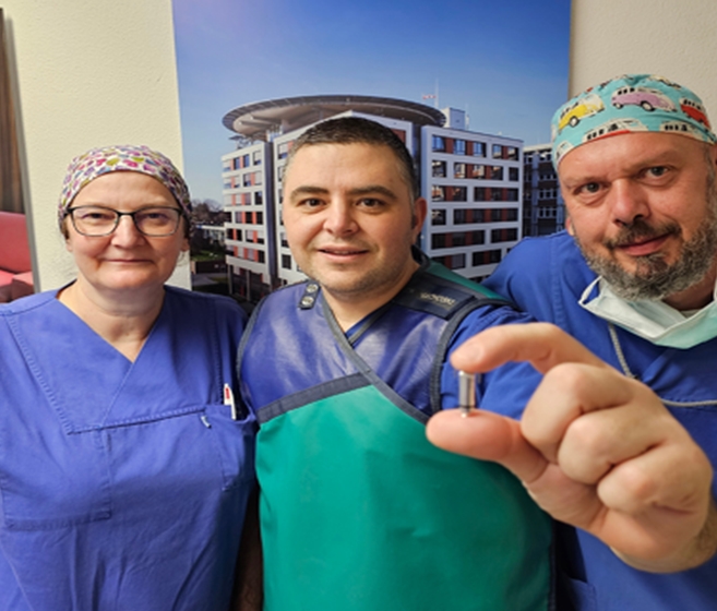 МАКЕДОНЕЦ ВО ГЕРМАНИЈА: Интервентниот кардиолог Дејан Начоски во Ахен го вгради најновиот модел на најмал срцев пејсмејкер