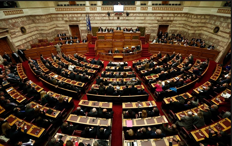 Четири грчки опозициски партии бараат гласање недоверба на Владата на Мицотакис
