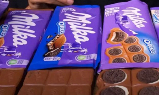 ПО МАКЕДОНИЈА И ХРВАТСКА: Чоколадата „Милка Орео“ повлечена и од БиХ, најдени се парчиња пластика