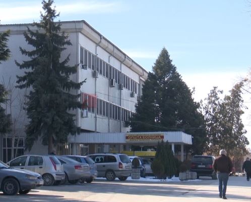 НИКОЛОСКИ ОТКРИВА СКАНДАЛ: Директорката во болницата во Прилеп, поставена од Филипче, за иста услуга плаќала дупло