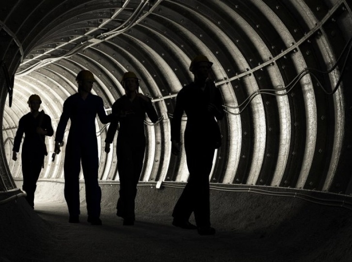 РУДАРСКА НЕСРЕЌА ВО РУСИЈА: Изгубен е контактот со 13 затрупани рудари во рудникот Пионер во руската област Амур