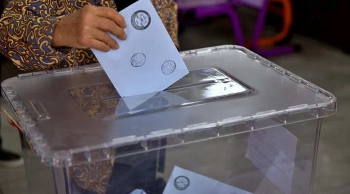 ЛОКАЛНИ ИЗБОРИ ВО ТУРЦИЈА: Гласањето трае од 7 до 16 часот на истокот на земјата и од 8 до 17 часот по локално време во остатокот