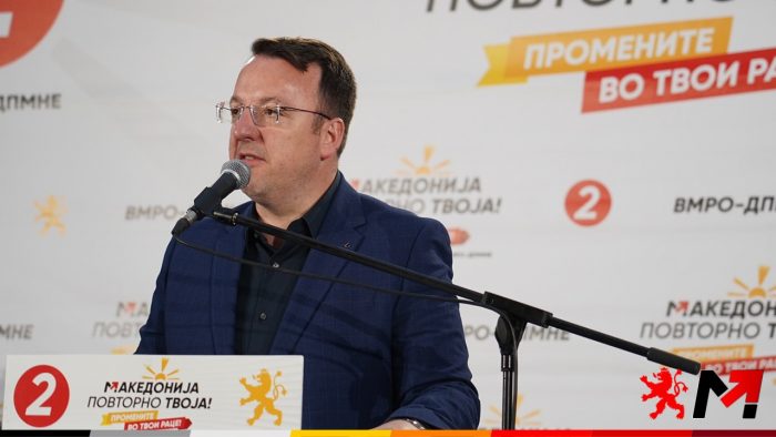НИКОЛОСКИ: Не смееме да дозволиме владата предводена од ВМРО-ДПМНЕ да биде уценувана од било кого
