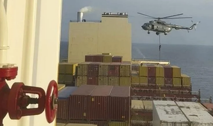 Ирански командоси зазедоа товарен брод „поврзан со Израел“ во близина на Ормутскиот теснец