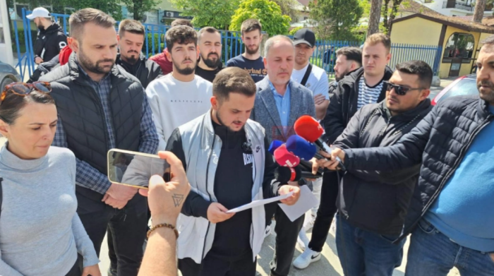 „ВРЕДИ“: Наши членови незаконски се задржани во полициска станица во Тетово