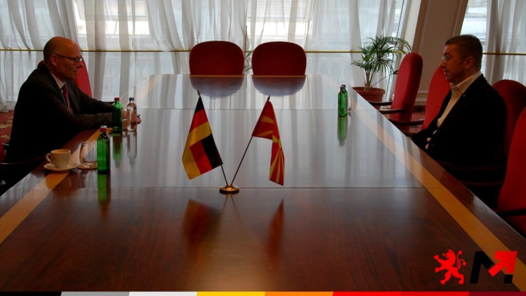 Мицкоски на средба со германскиот пратеник Питер Бајер: На Македонија и се потребни промени