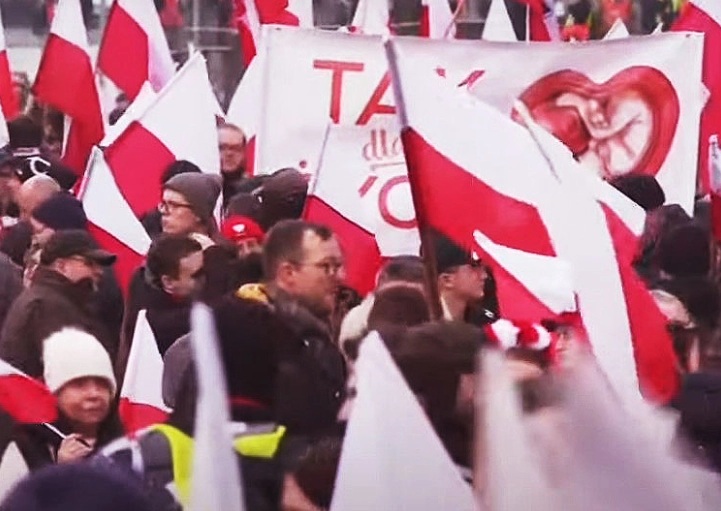 ПО БРЕГЗИТ И ПОЛЕГЗИТ: Десницата на Полска пред евроизборите ја промовира идејата за излегување од ЕУ