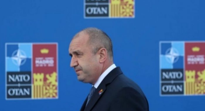Радев бара референдум за еврото