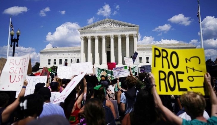 САД: Аризона ги забрани речиси сите абортуси во оваа американска сојузна држава, претседателот Џо Бајден ја осуди одлуката