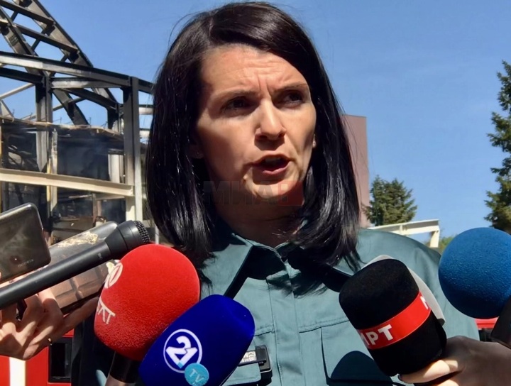 КОСТАДИНОВСКА-СТОЈЧЕВСКА: Нема жртви во пожарот кој избувна во Универзална сала, а колкава е штетата допрва ќе утврдиме