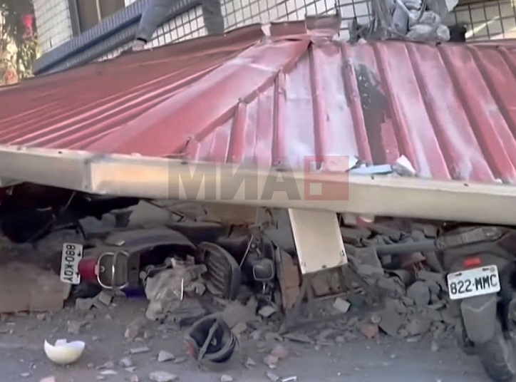 (видео) СИЛЕН ЗЕМЈОТРЕС ВО ТАЈВАН: 7 лица загинаа, а најмалку 736 се повредени по потресот од 7,2 степени од кој се урнаа згради
