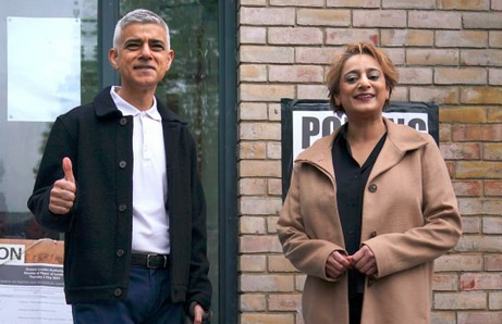 ДОБИ ТРЕТ МАНДАТ: Лондонскиот градоначалник Садик Кан со историски резултат на изборите