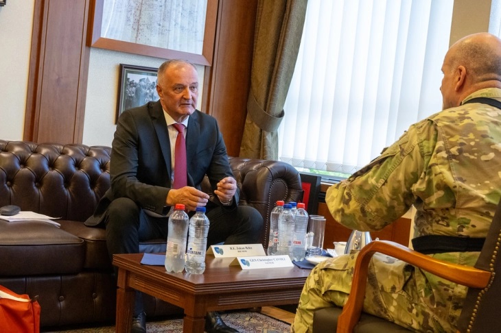 Министерот за одбрана на Босна и Херцеговина побара во земјата да се создаде база на НАТО