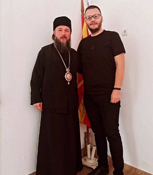 Митрополитот Григориј го посети Јане Ченто во затворот во Штип