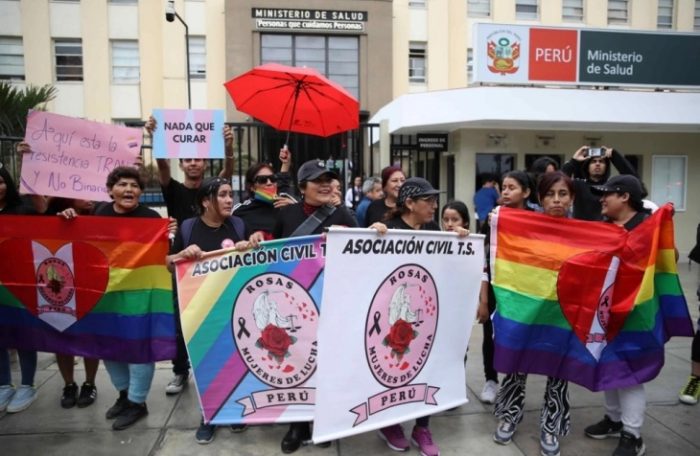 ПРОТЕСТ ВО ПЕРУ: 500 демонстранти побараа укинување на новиот закон во кој трансродовите лица се опишуваат како ментално болни