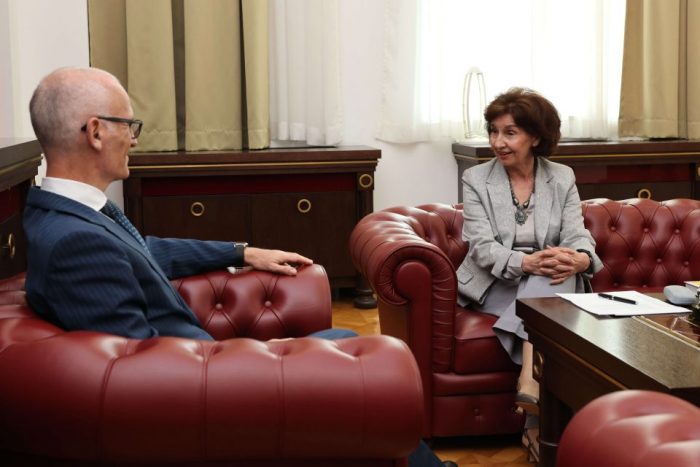 Средба на претседателката Силјановска Давкова со италијанскиот амбасадор Силвестри