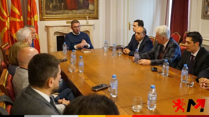 КОАЛИЦИЈА ТВОЈА МАКЕДОНИЈА: Мицкоски на средба со лидерите на партиите за формирање влада, по историскиот резултат на изборите