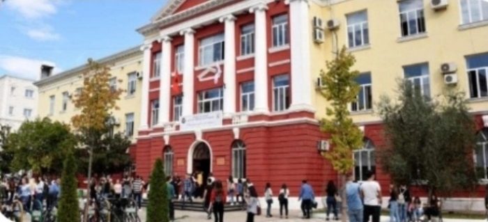 МАКЕДОНЦИТЕ ВО АЛБАНИЈА: Првата група студенти го завршија првиот циклус по македонски јазик на Универзитетот во Тирана